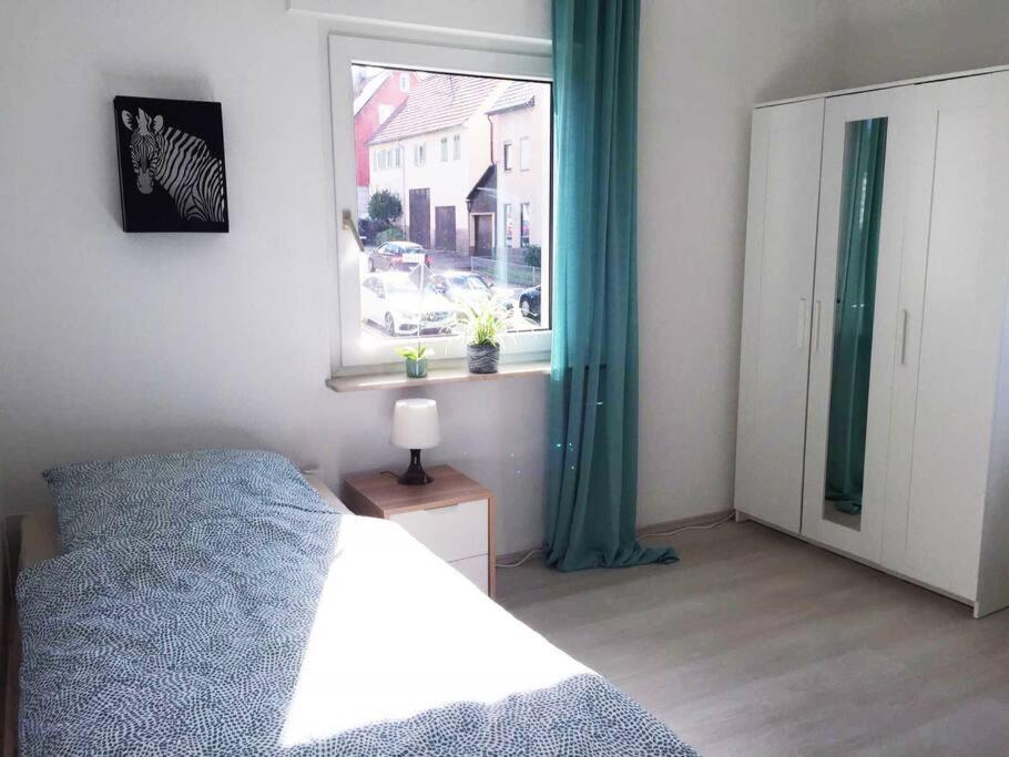 22B Grosse Wohnung Mit Balkon, Smarttv Und Wlan Korb Exterior photo